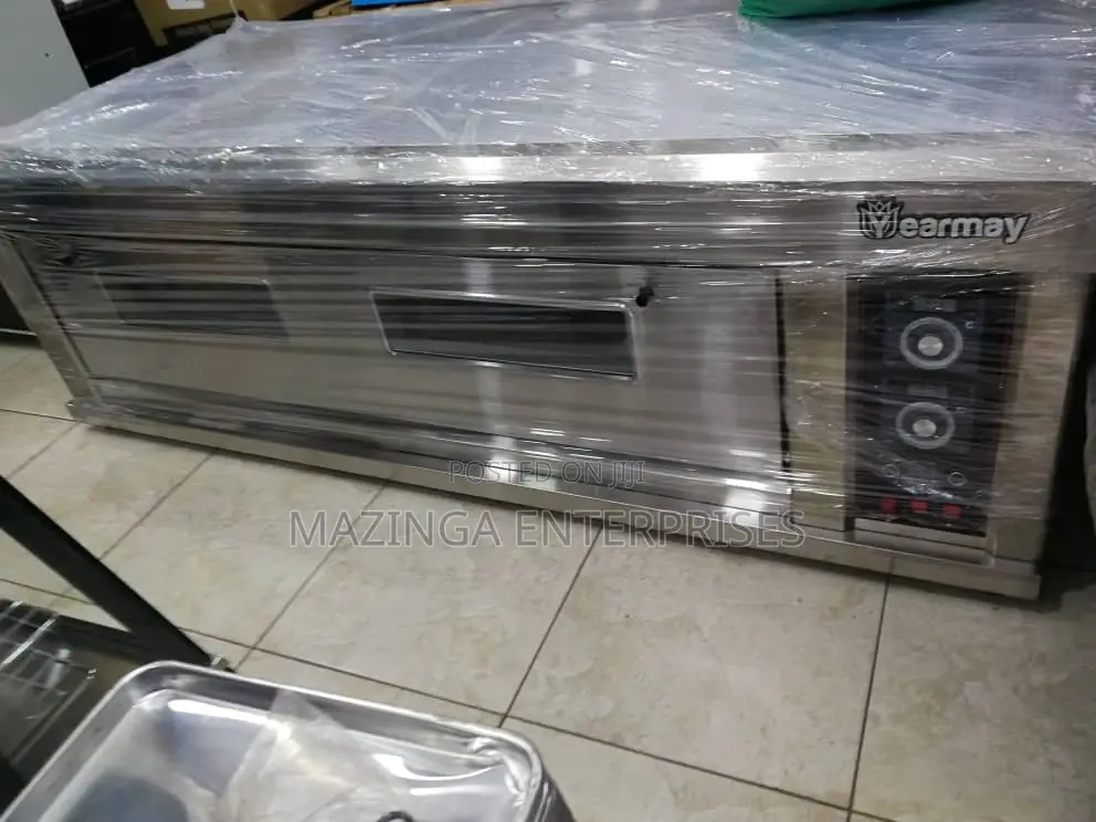 Triple Tray and Single Decker Baking Oven