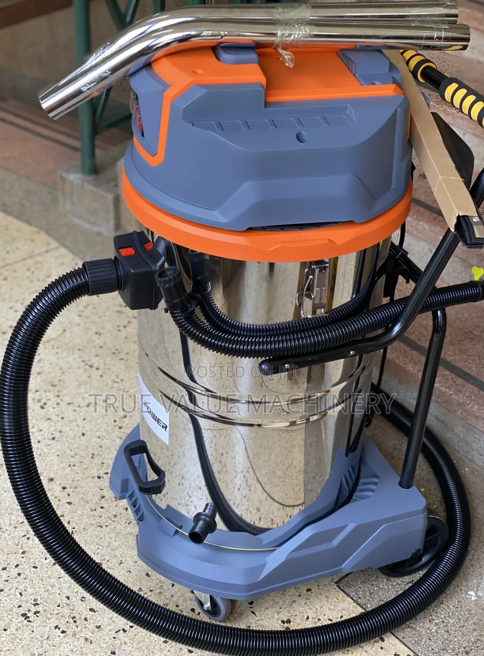 Vacuum Cleaner 100 Litres 3 Motors Wet and Dry