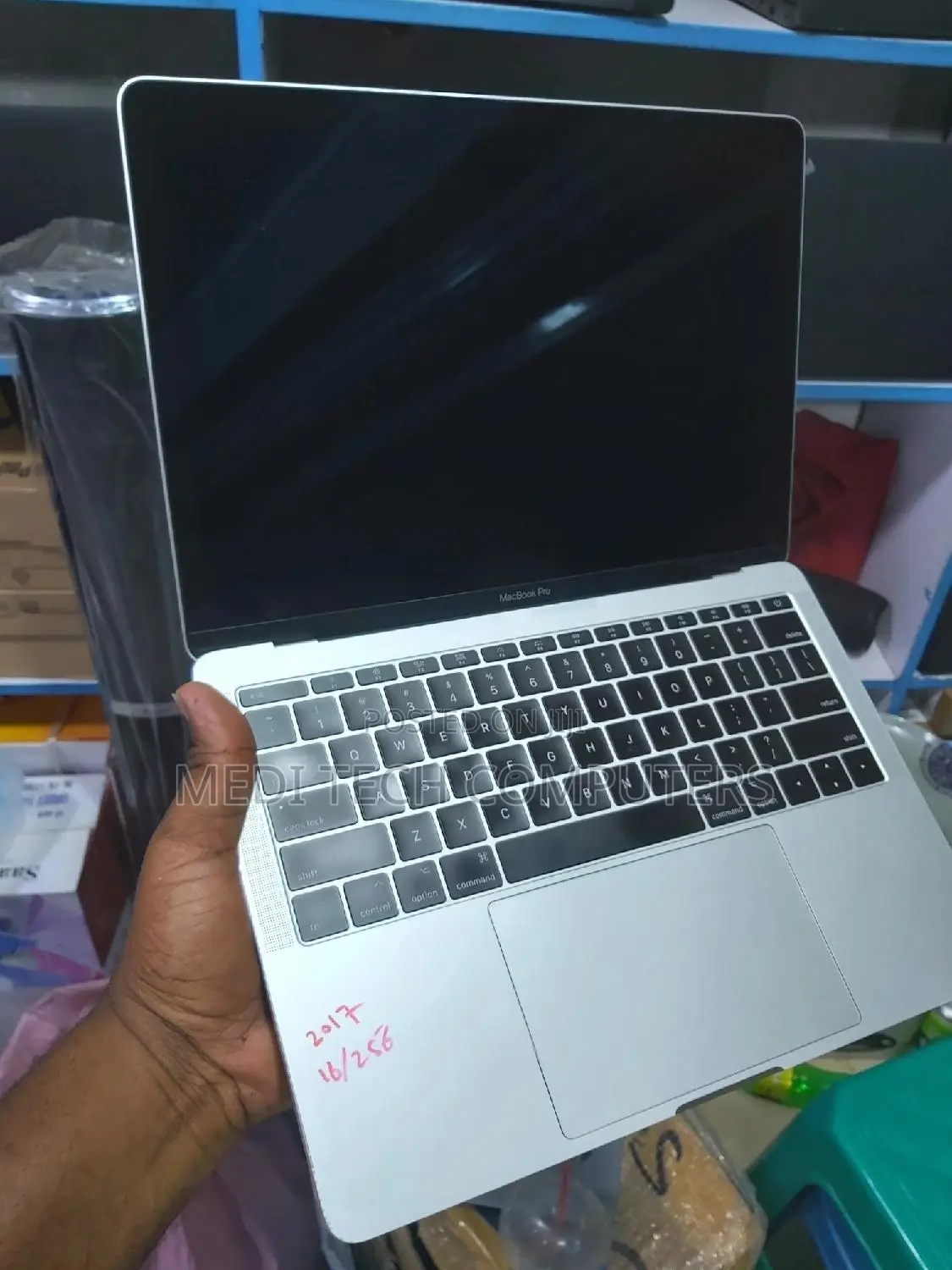 Laptop Apple MacBook Pro 2017 8GB Intel Core I5 SSD 256GB