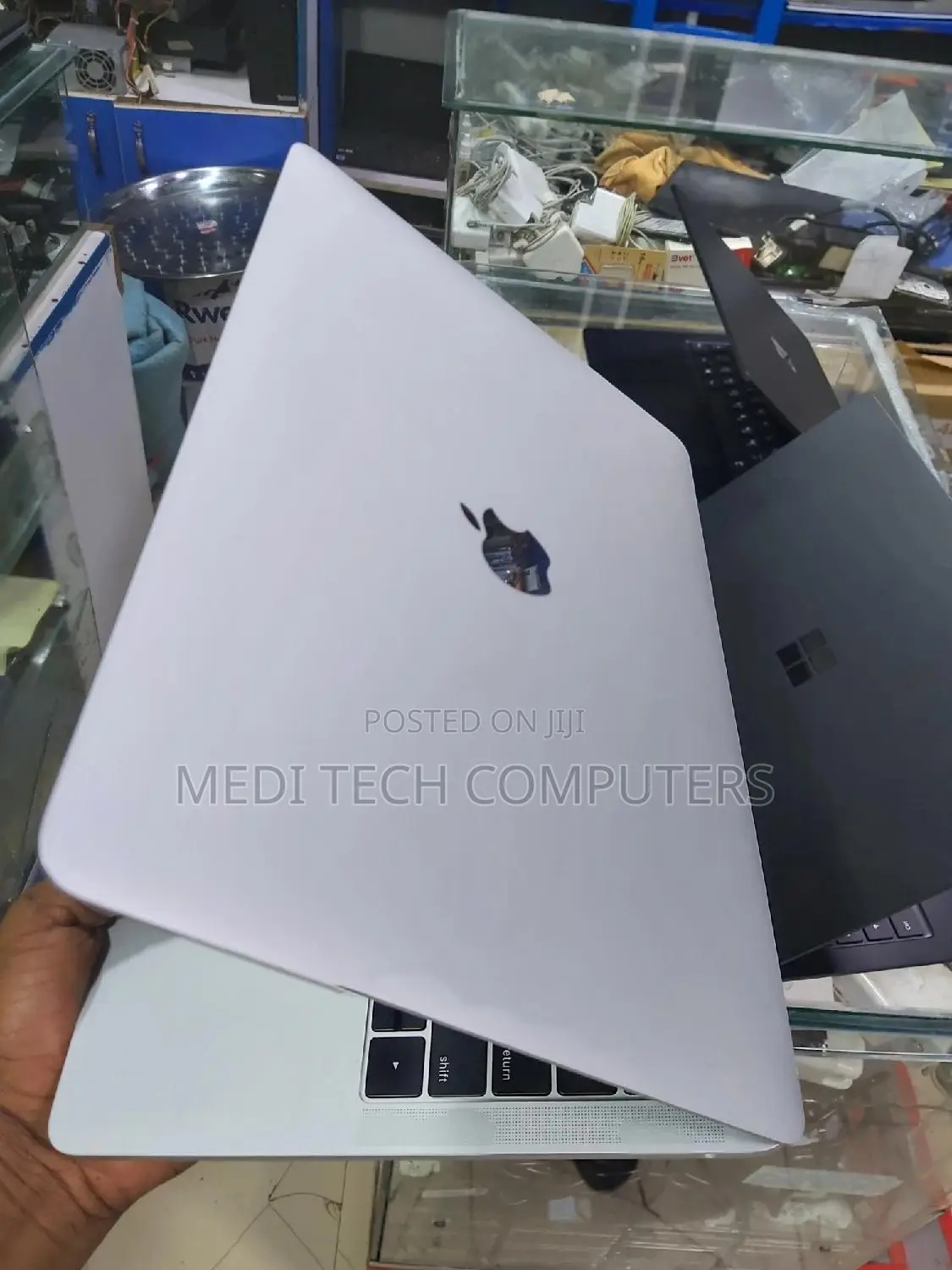 Laptop Apple MacBook Pro 2017 8GB Intel Core I5 SSD 256GB