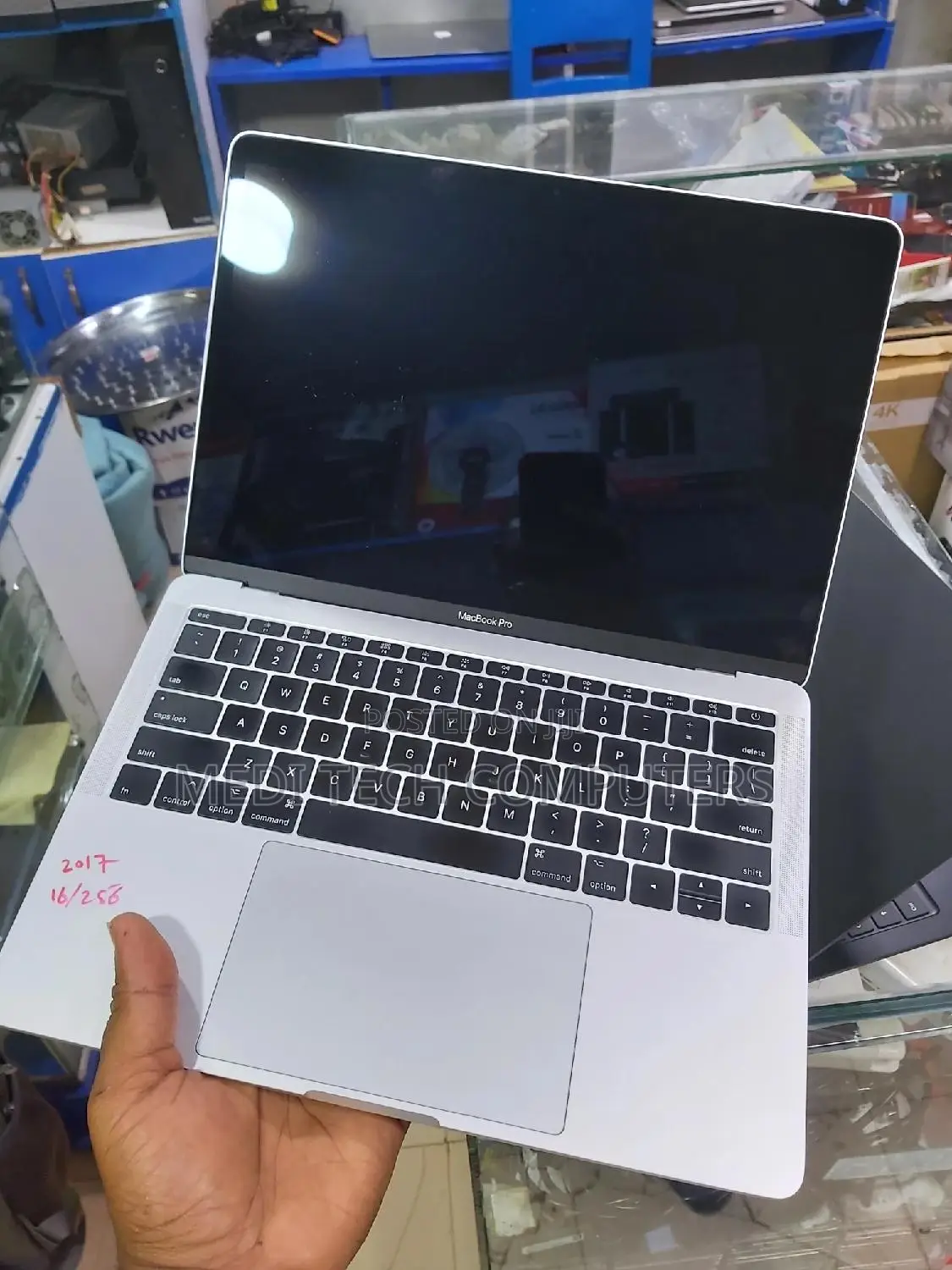 Laptop Apple MacBook Pro 2017 8GB Intel Core I5 SSD 256GB