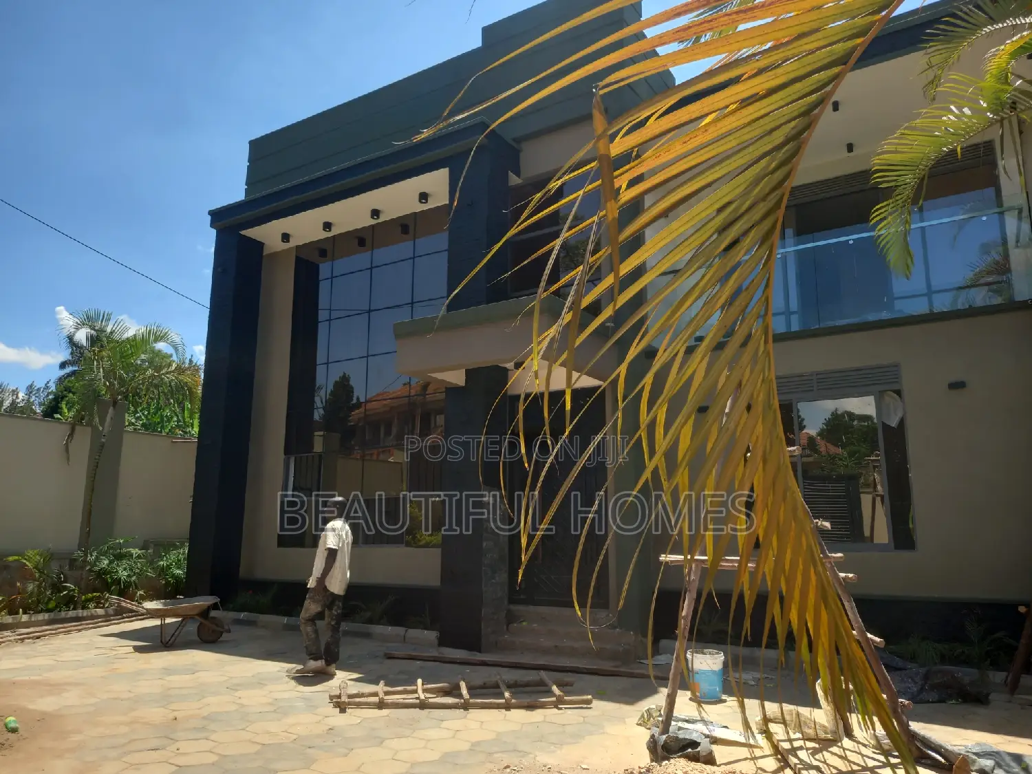 Furnished 5bdrm Duplex in Kyanja, Nakawa for sale