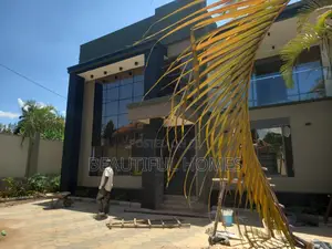 Furnished 5bdrm Duplex in Kyanja, Nakawa for sale