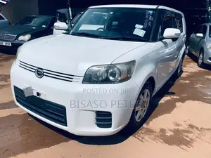 Photo - Toyota Corolla Rumion Hatchback 1.5 FWD 2009 White
