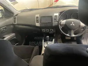 Mitsubishi Outlander 2.4 2009 White