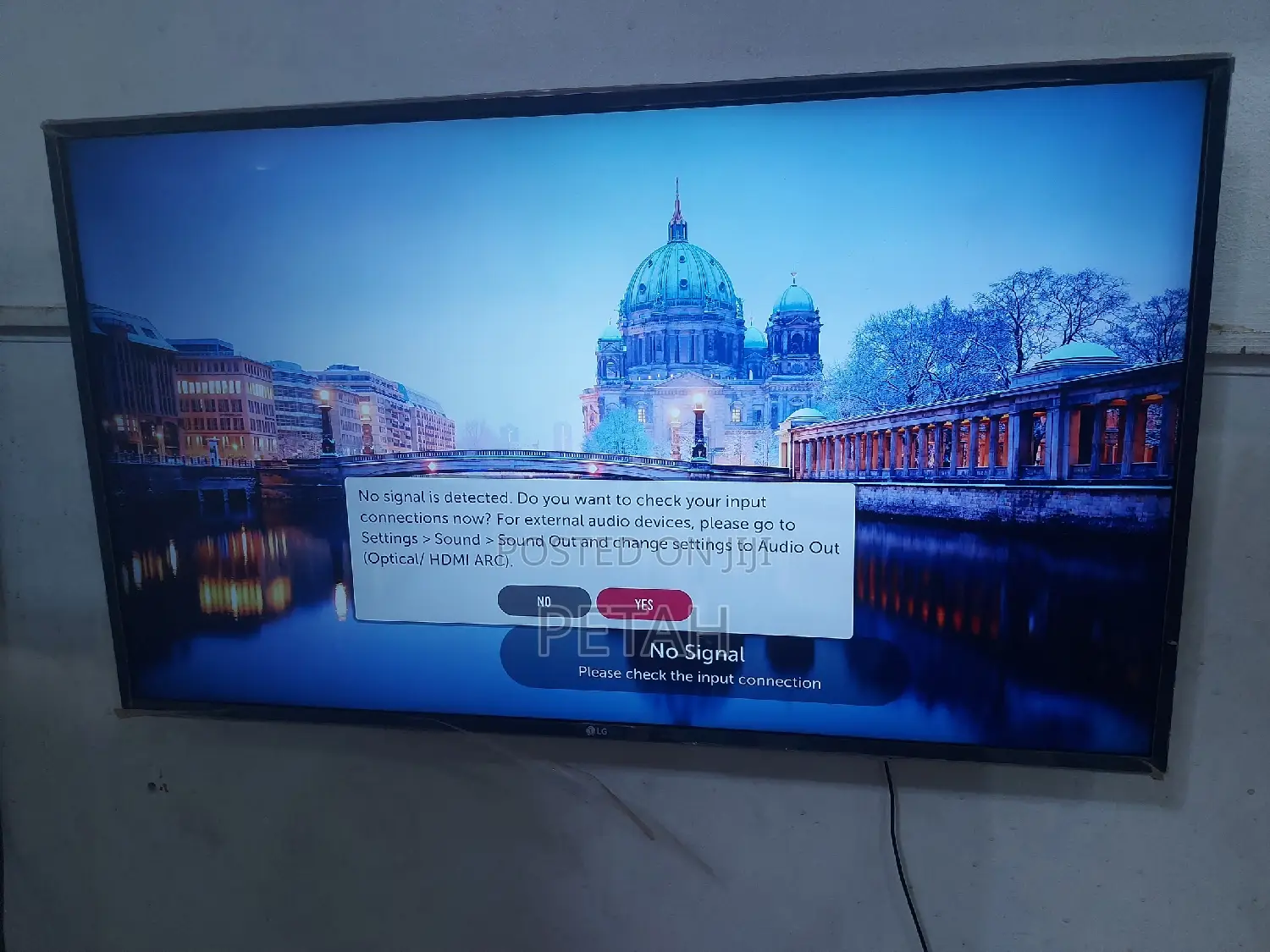 Smart Uhd 43 Inches Flat Screen Tv