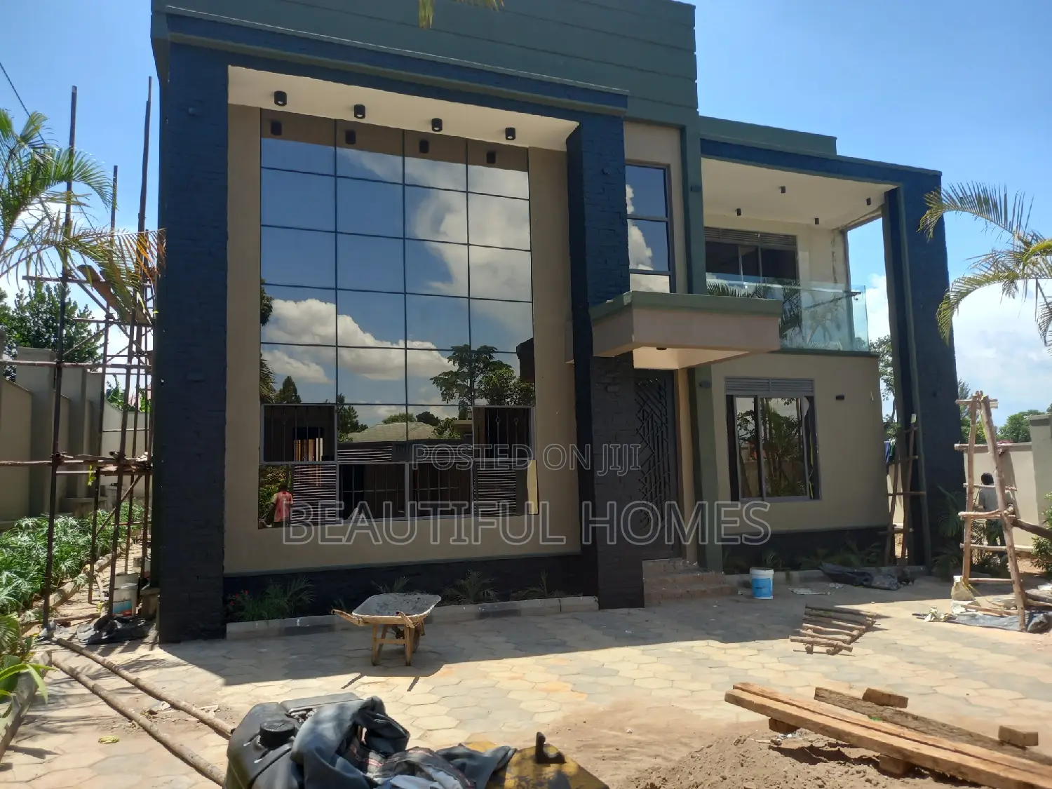 Furnished 5bdrm Villa in Kyanja, Central Division for sale