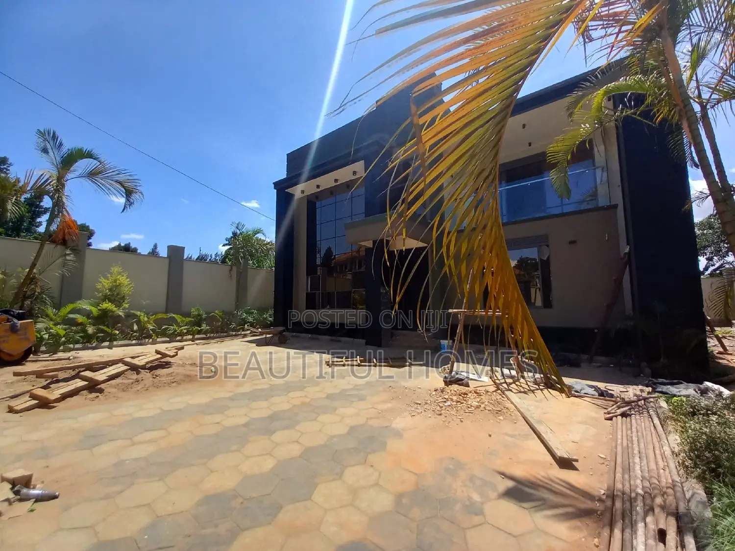 Furnished 5bdrm Duplex in Kyanja Rich Estate, Central Division