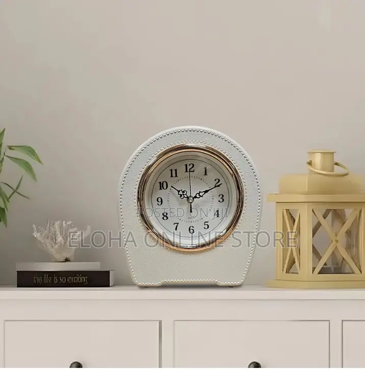 Silent Leather Table Clock