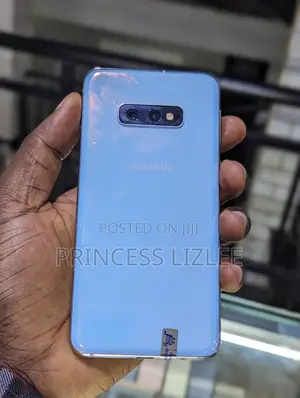 Samsung Galaxy S10e 128 GB Blue
