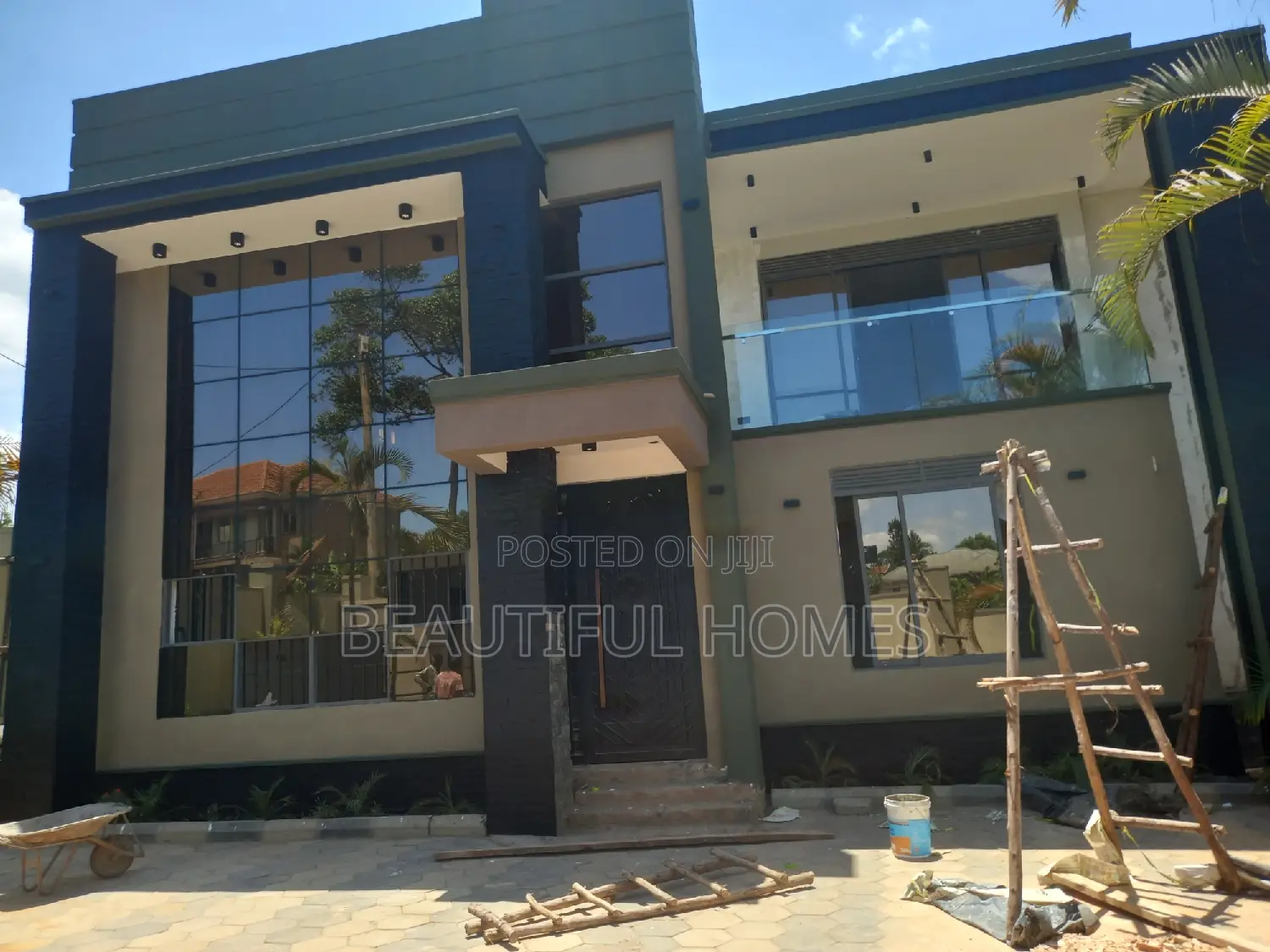 Furnished 5bdrm Duplex in Kyanja Rich, Nakawa for sale