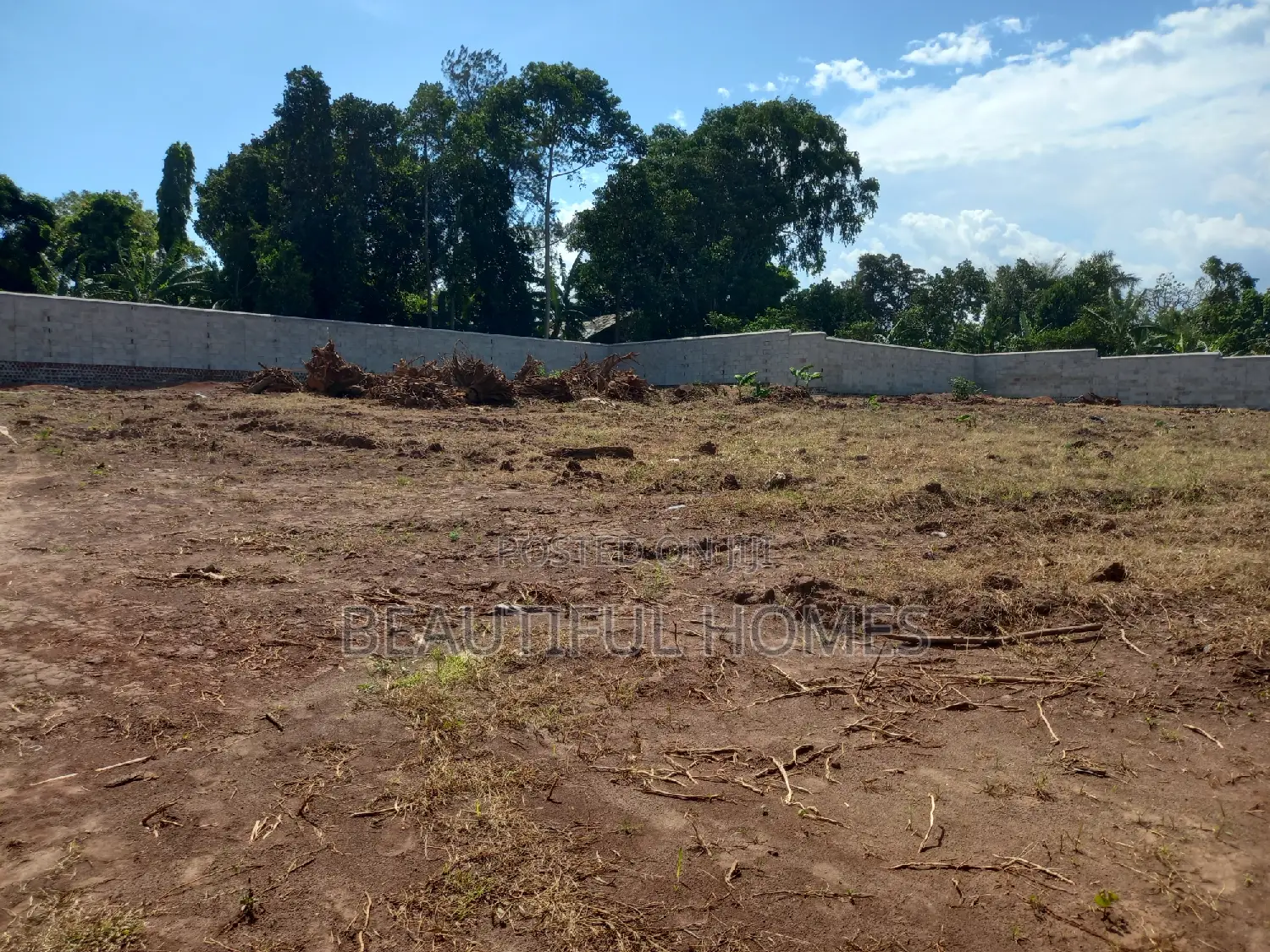 1.3acres Fenced at Najjera on Sell