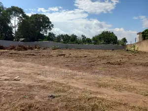 Posh 1.3acres in Najjera on Sale