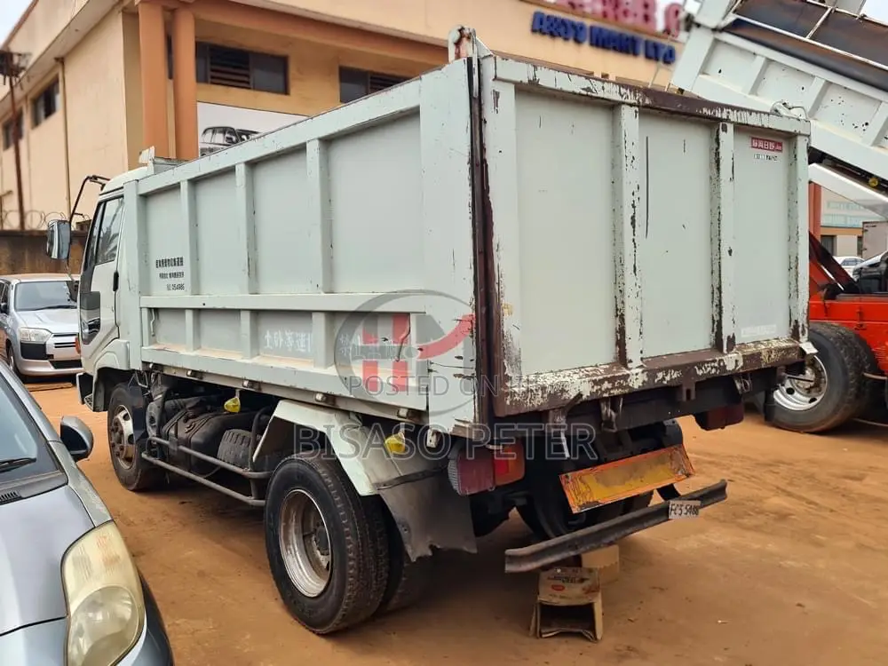 Hino Ranger Tipper