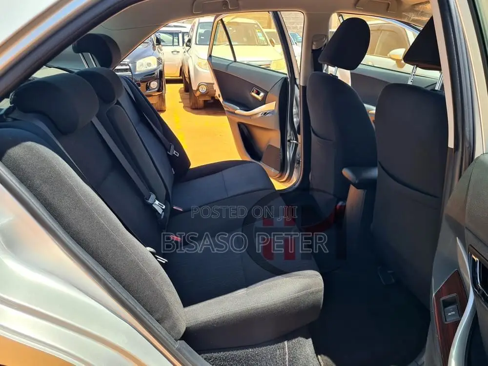Toyota Premio 1.8 AWD 2017 Silver
