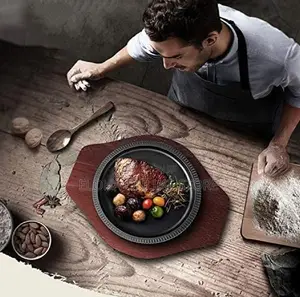1 Piece Round Cast Iron Steak Plate With Wooden Base