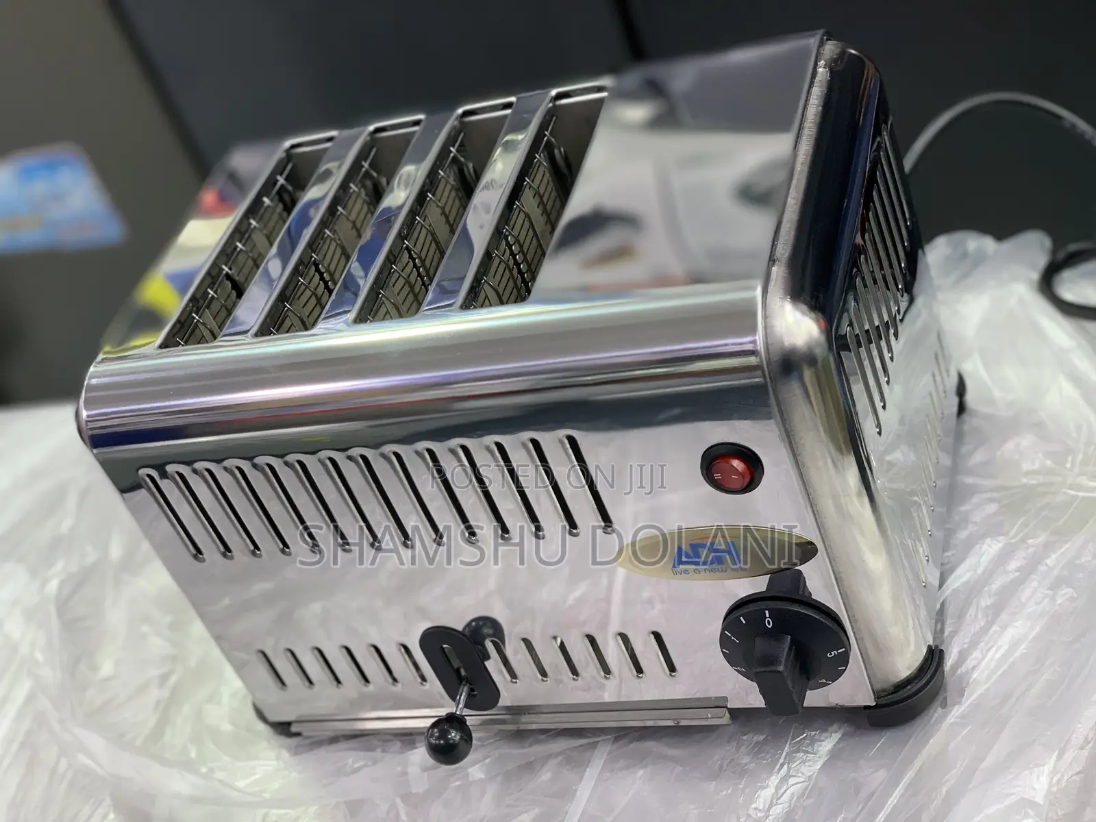4 Slice Toaster Commercial