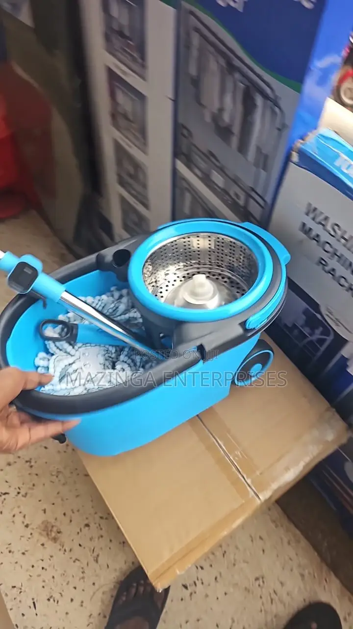360° Detachable Wheels Spin Mop Bucket