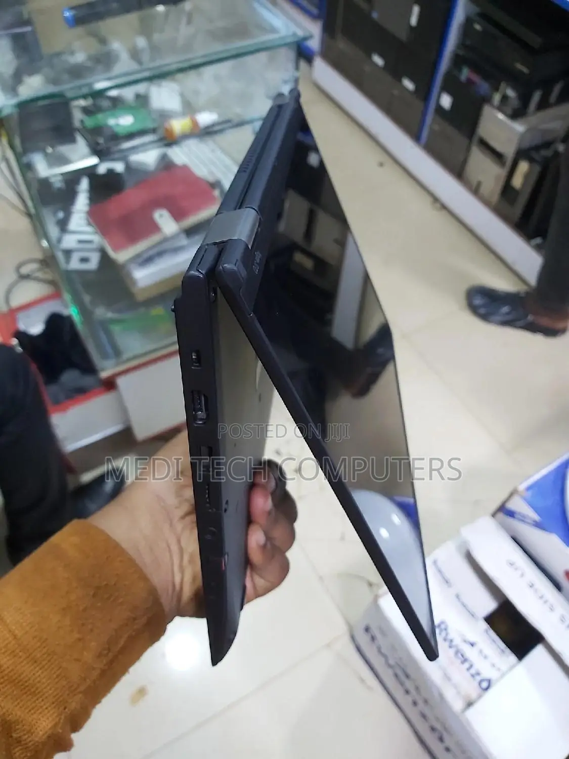 New Laptop Lenovo ThinkPad Yoga 370 8GB Intel Core I5 SSD 256GB