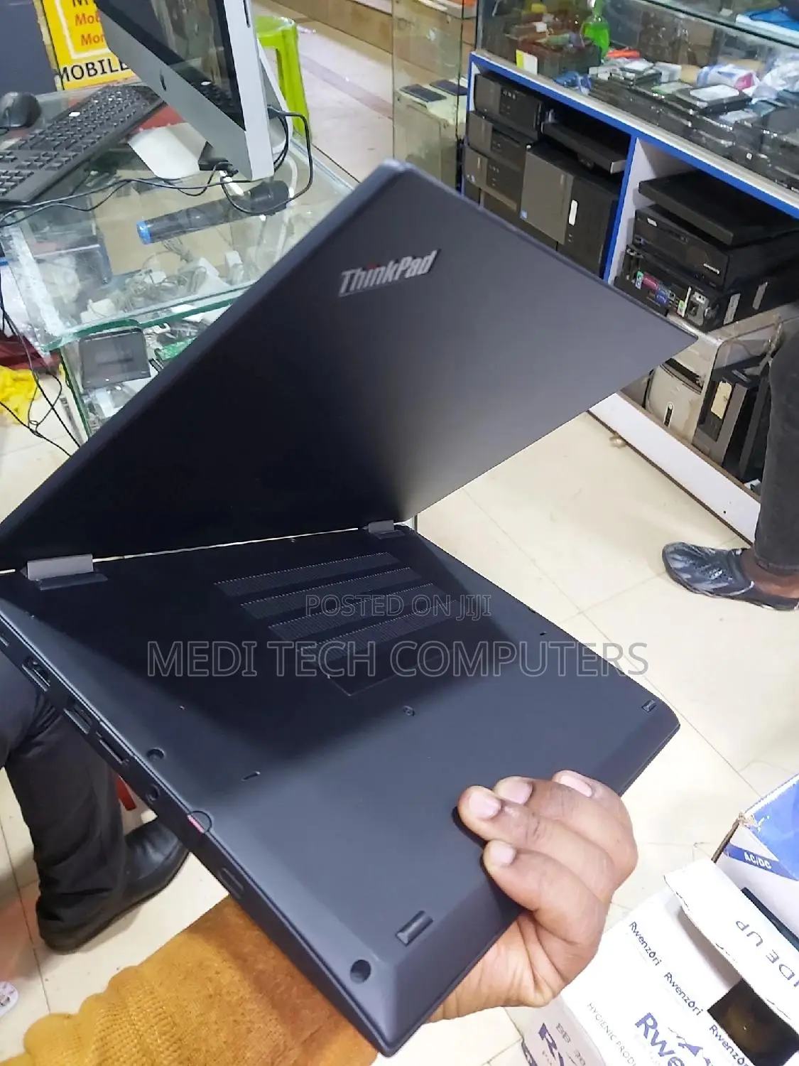 New Laptop Lenovo ThinkPad Yoga 370 8GB Intel Core I5 SSD 256GB