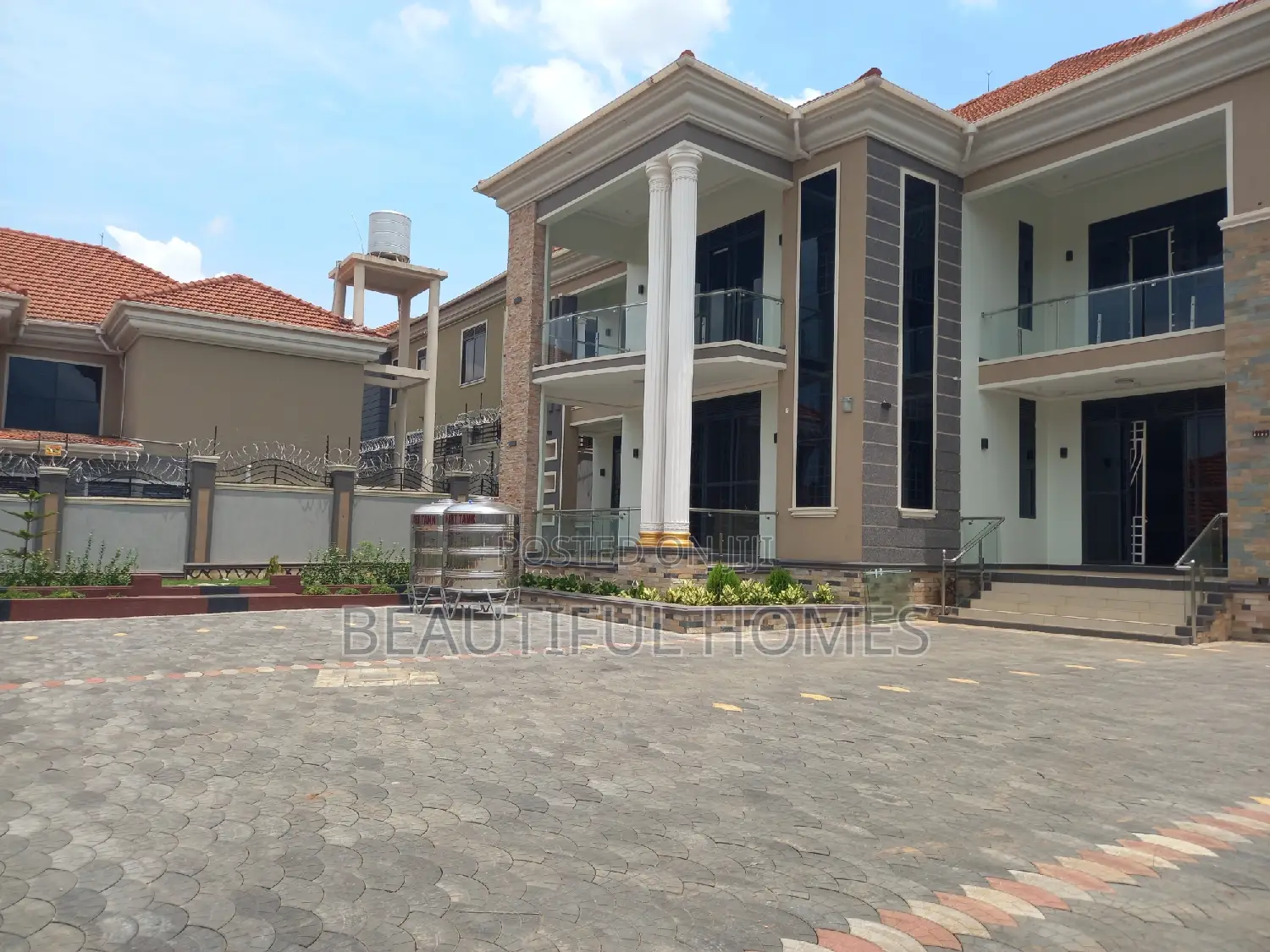 Furnished 6bdrm House in Kira for sale