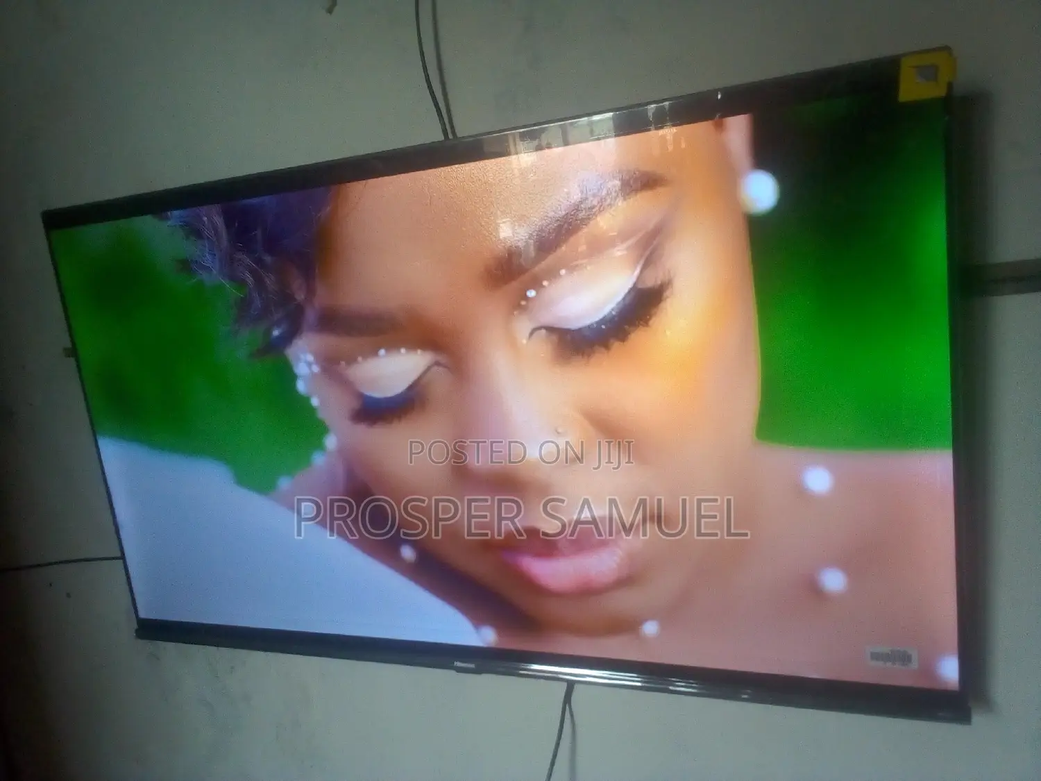 Brand New 70 Inches Digital Smart Flat Screen Frameless Tv
