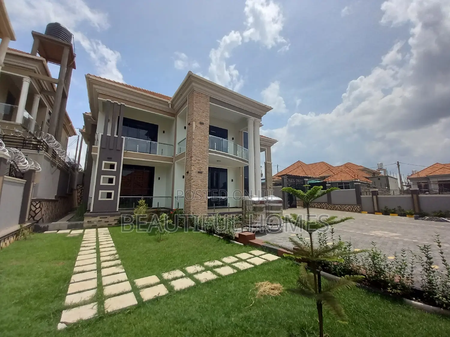 Furnished 6bdrm House in Kira for sale