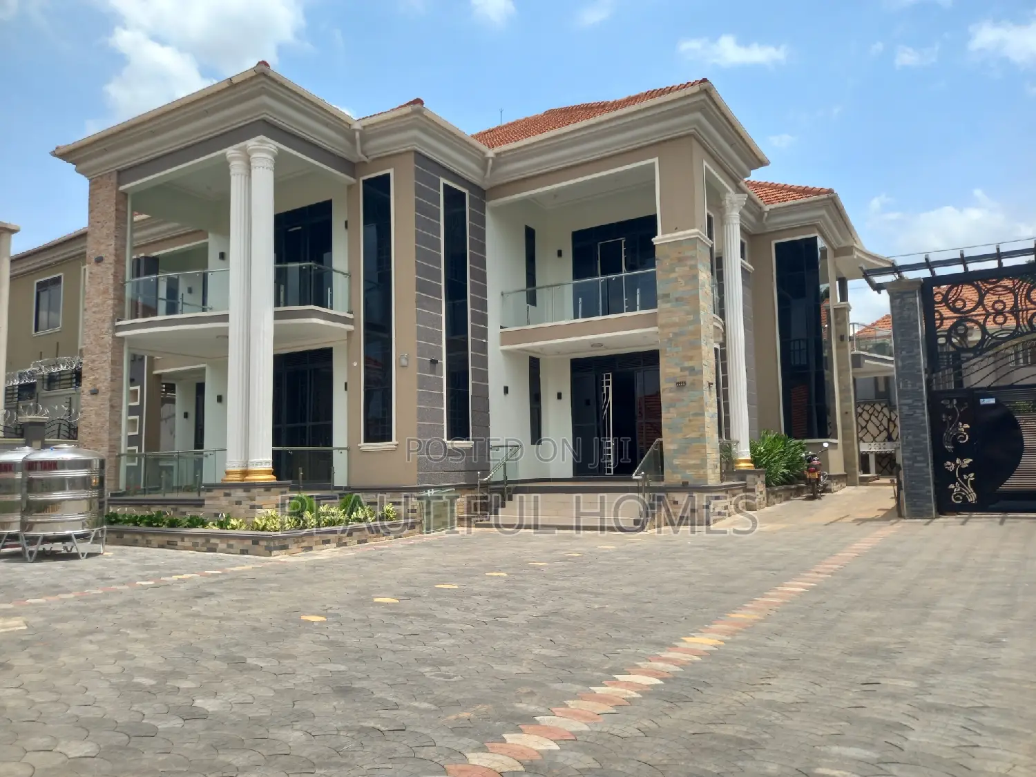 Furnished 6bdrm Mansion in Kira, Central Division for sale