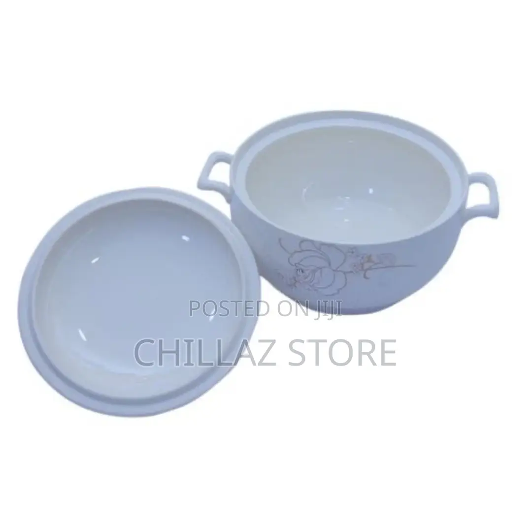 A Set of 3 Porcelain Serving Bowls/ Dishes