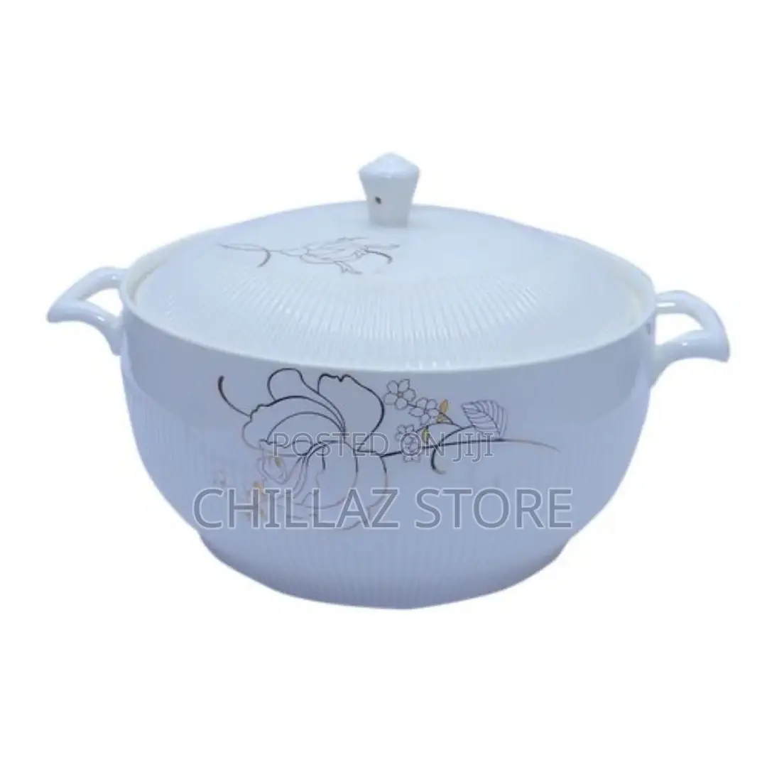 A Set of 3 Porcelain Serving Bowls/ Dishes