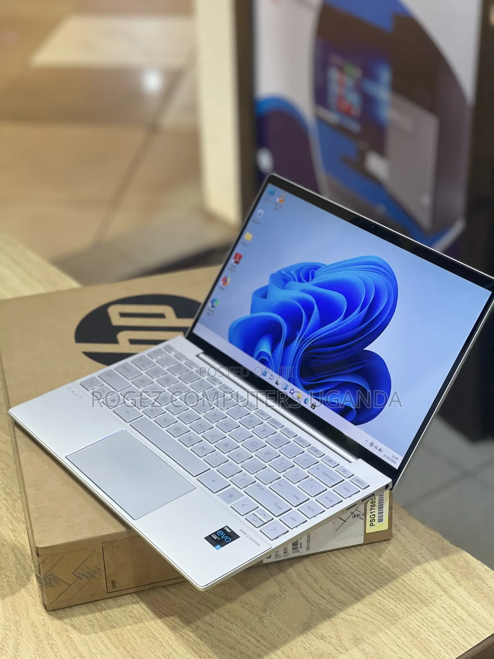 New Laptop HP Envy 13t 16GB Intel Core I7 SSD 512GB