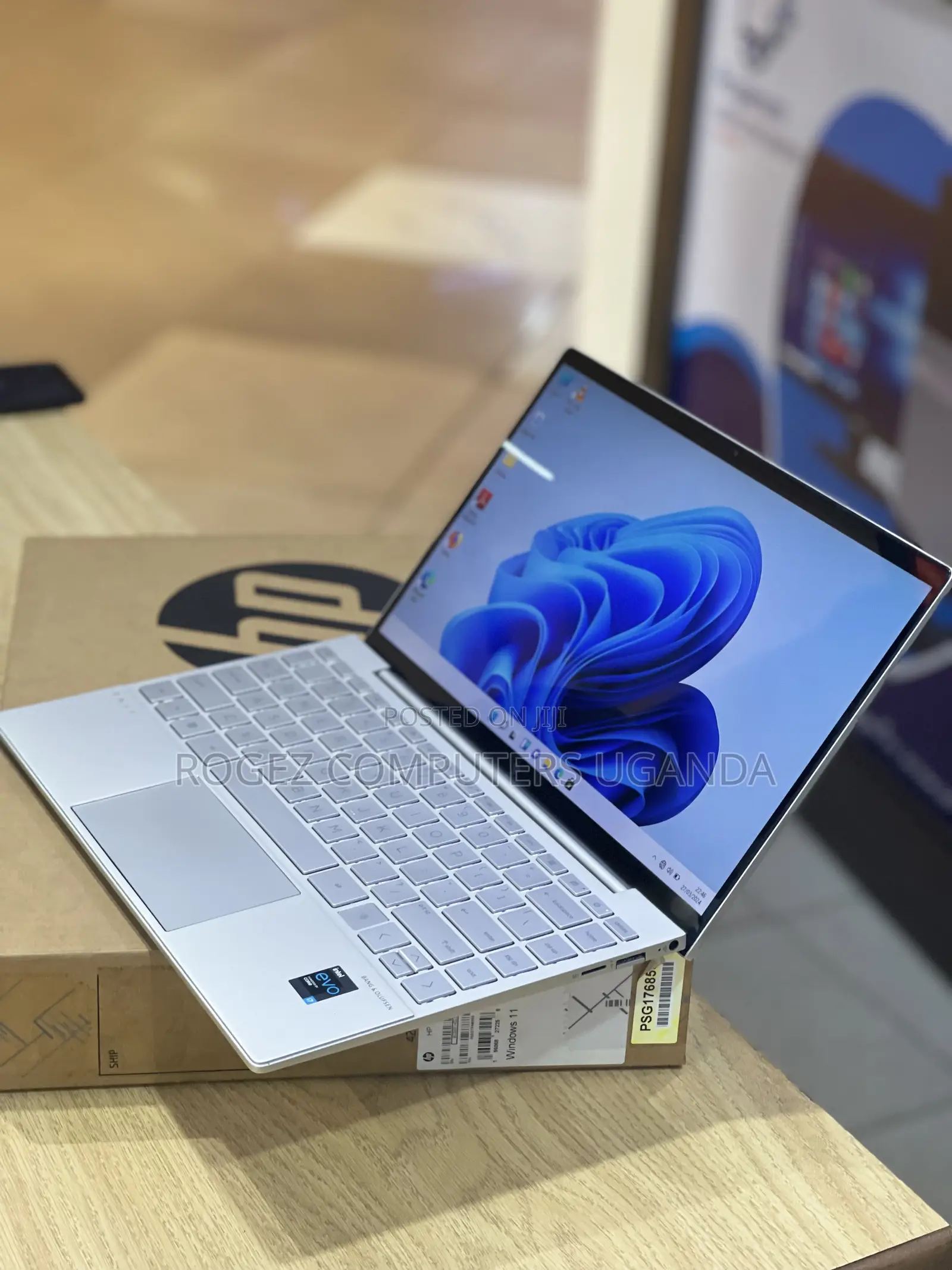 New Laptop HP Envy 13t 16GB Intel Core I7 SSD 512GB
