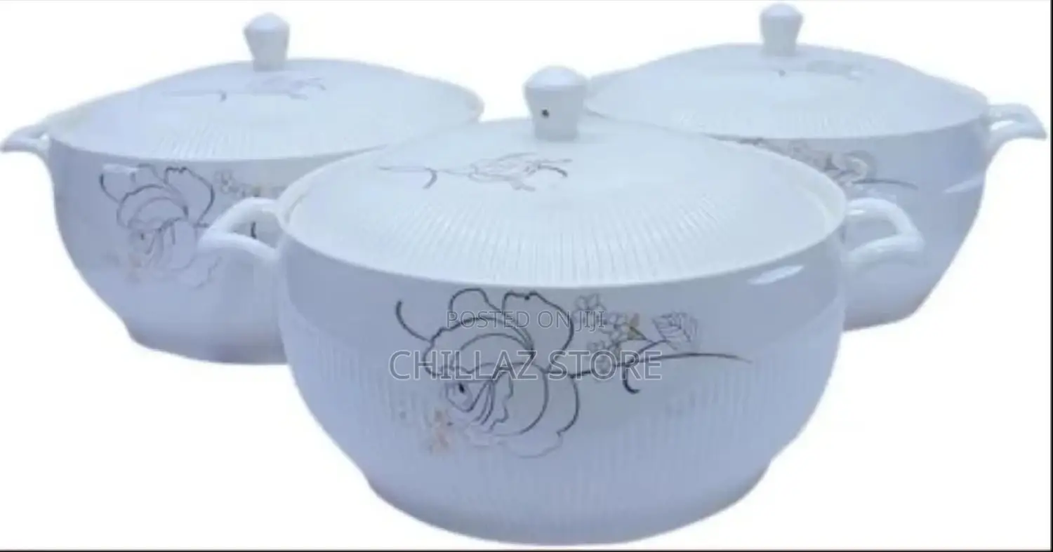 A Set of 3 Porcelain Serving Bowls/ Dishes