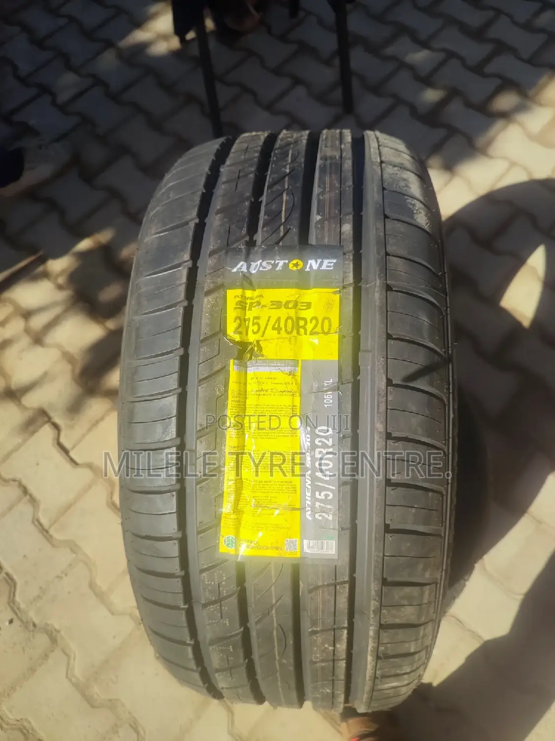 275/40r20 Austone