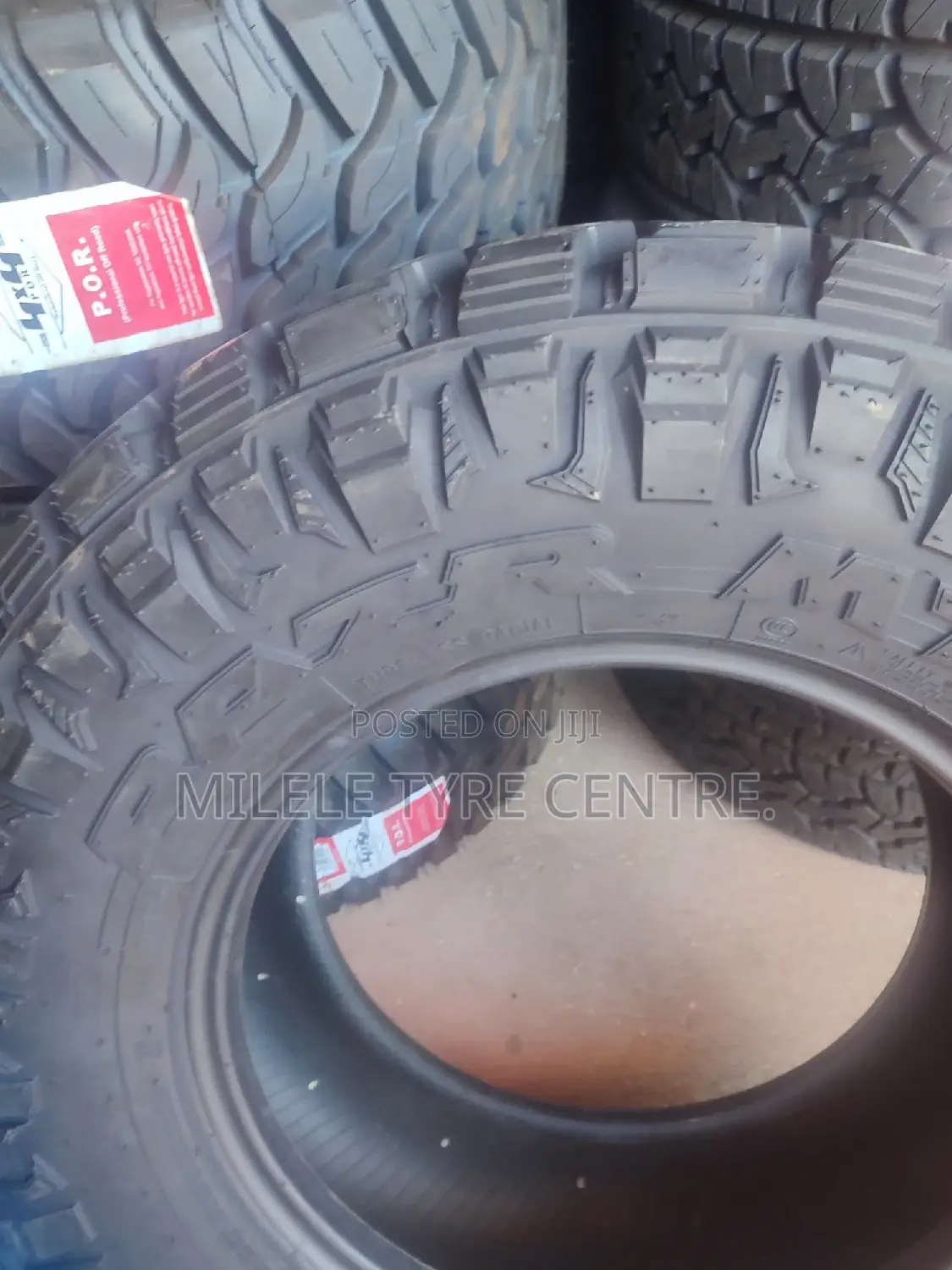 285/70r17 Razor