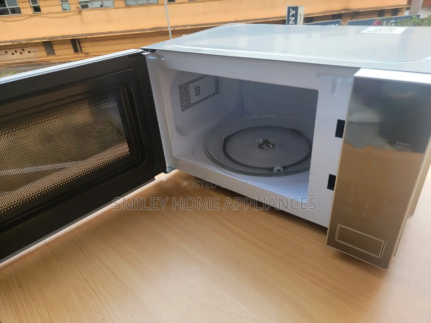 Hisense Microwave 20ltrs