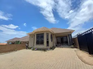 Furnished 3bdrm Bungalow in Kira for sale