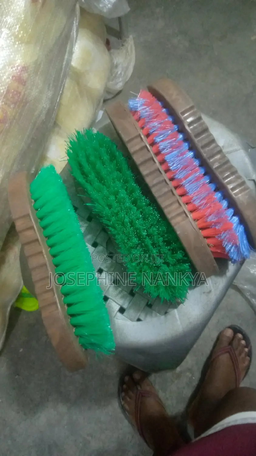 Teepee Scrubing Brush