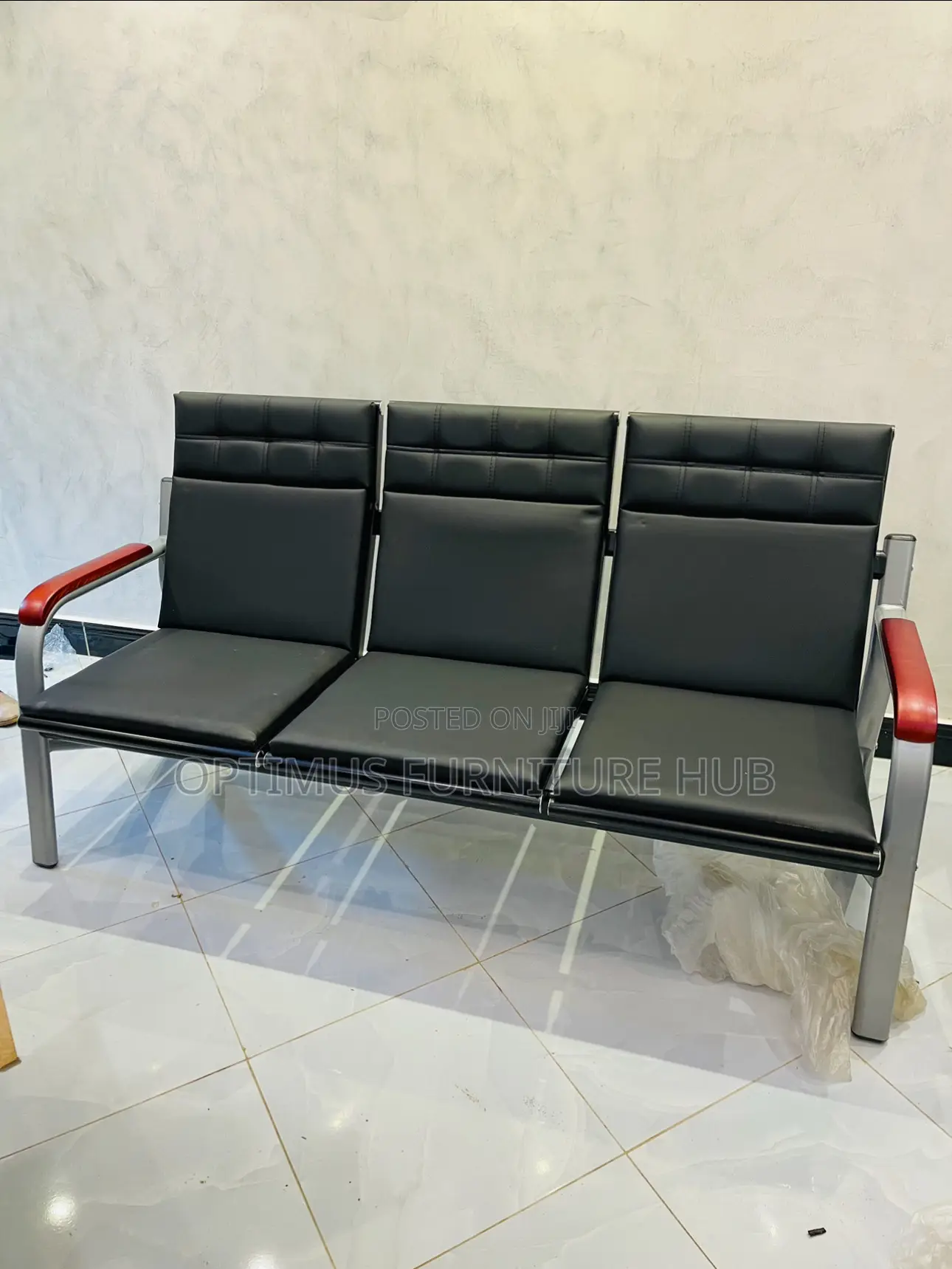 Waiting Chair (Executive)