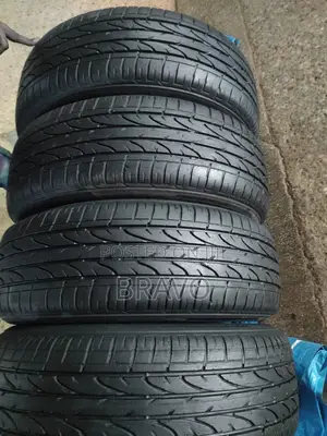 215/60r17 Dunlop.