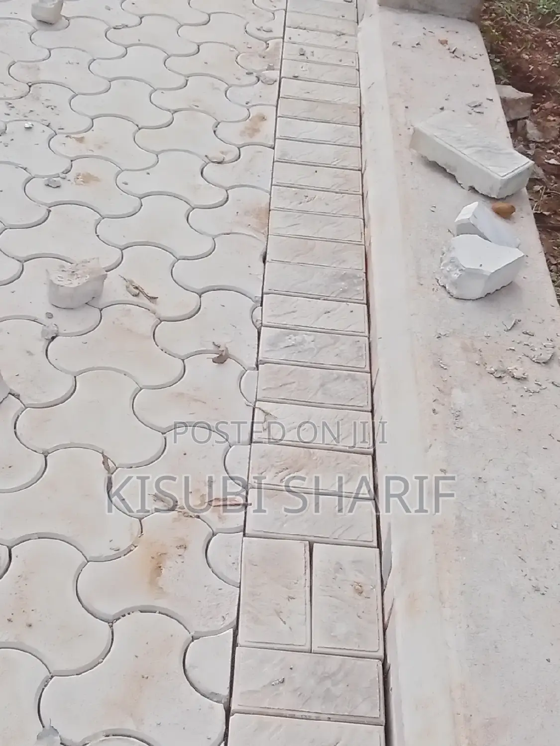 Pavers in Kira
