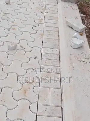 Pavers in Kira