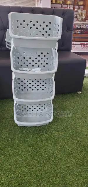 4 Unit Plates/Cosmetic Storage Containers