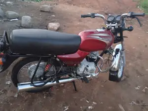 Bajaj Boxer 2023 Red