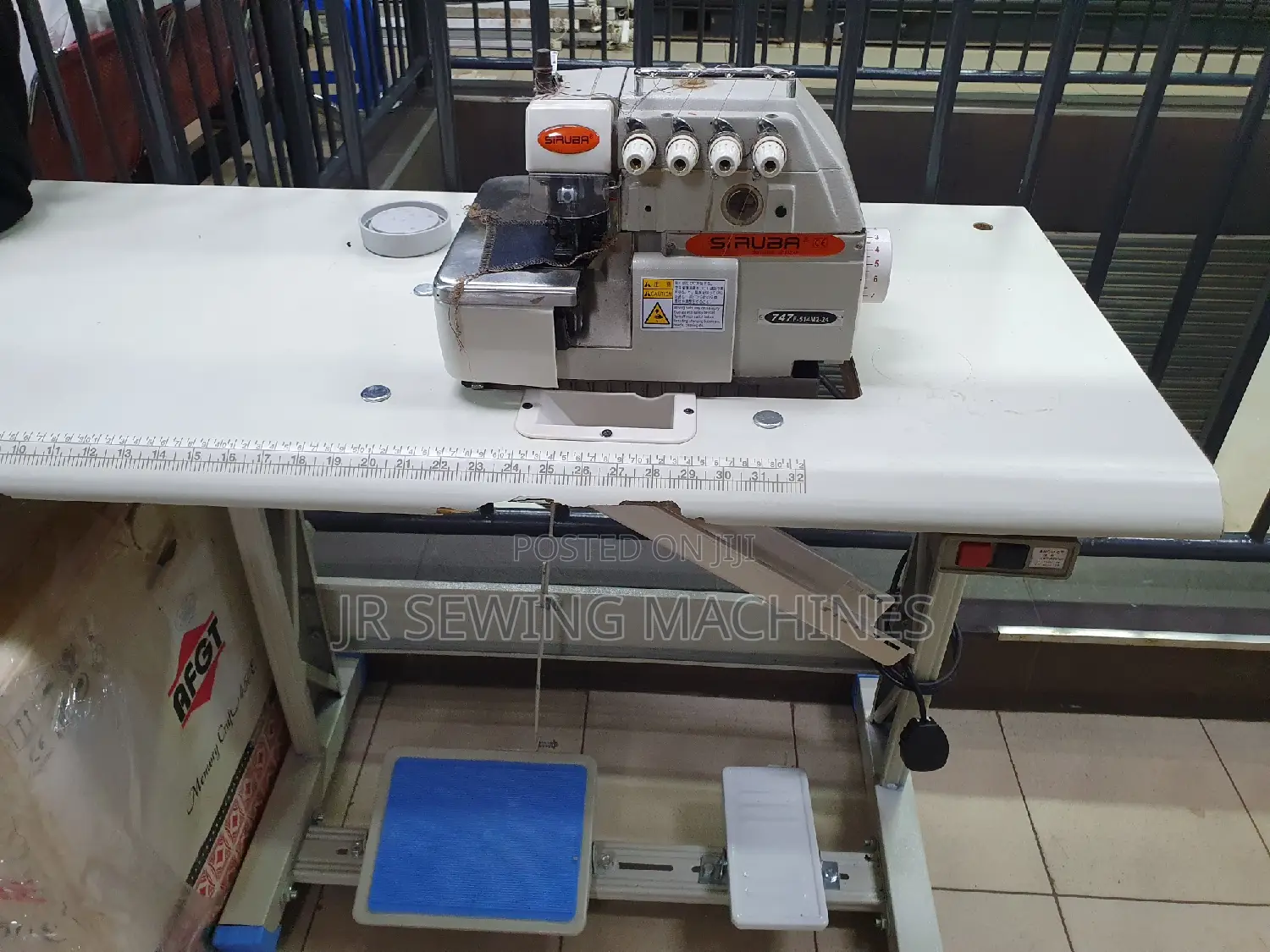 Overlock Industrial Sewing Machine