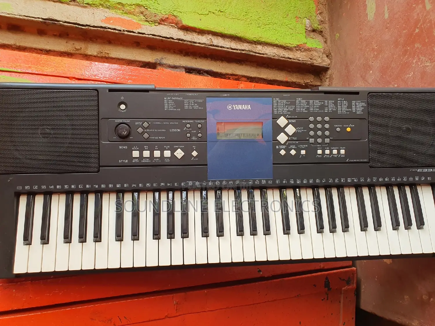 Yamaha Keyboard PSR E333