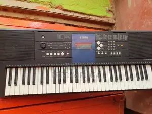 Yamaha Keyboard PSR E333