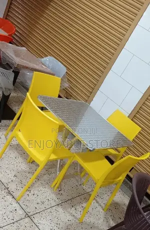 Restaurant Plastic Chairs