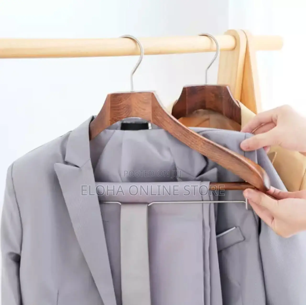 Wood Suit Cloth Hanger (1 Piece)