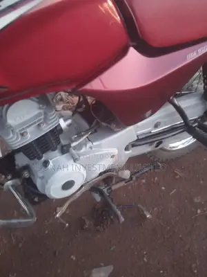 Bajaj Boxer 2023 Red